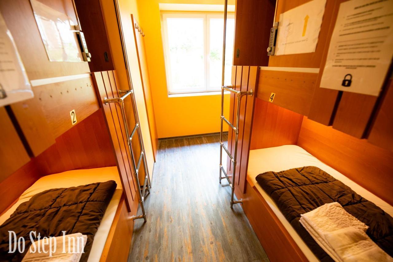 Do Step Inn Central - Self-Service-Hostel Wien Eksteriør billede