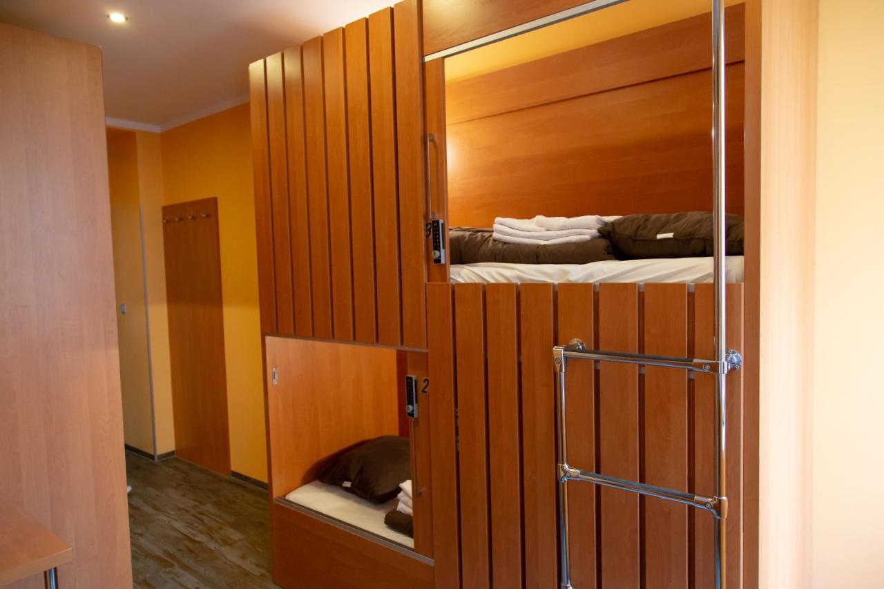 Do Step Inn Central - Self-Service-Hostel Wien Eksteriør billede