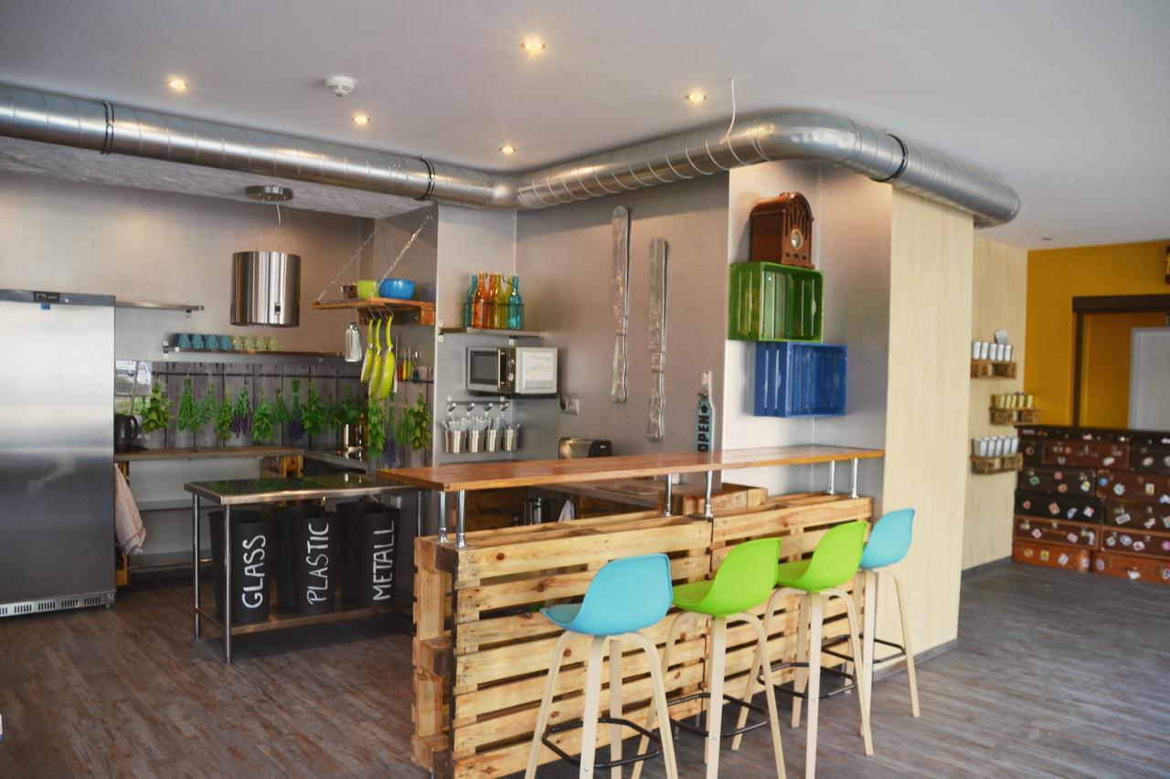 Do Step Inn Central - Self-Service-Hostel Wien Eksteriør billede
